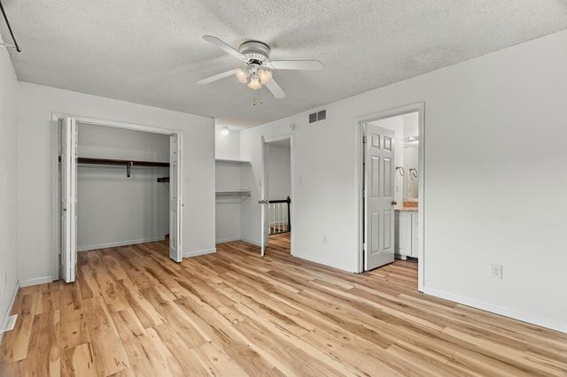 104 E GREEN MEADOWS RD 22, Columbia, MO 65203