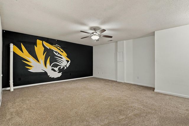 104 E GREEN MEADOWS RD 22, Columbia, MO 65203