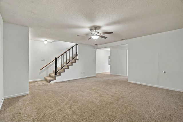 104 E GREEN MEADOWS RD 22, Columbia, MO 65203