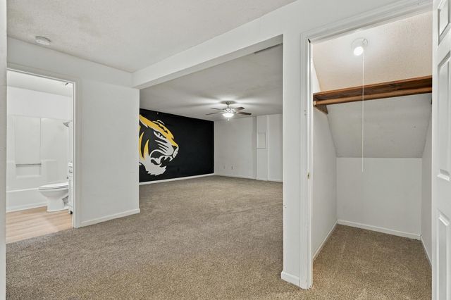 104 E GREEN MEADOWS RD 22, Columbia, MO 65203