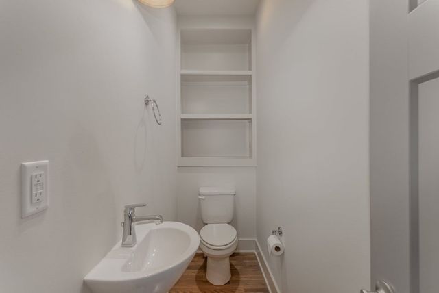 5802 Maxon Ave, Nashville, TN 37209