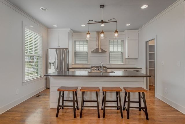 5802 Maxon Ave, Nashville, TN 37209