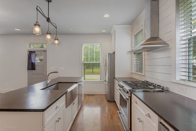 5802 Maxon Ave, Nashville, TN 37209