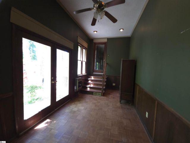 4 Cardinal Drive, Taylors, SC 29687