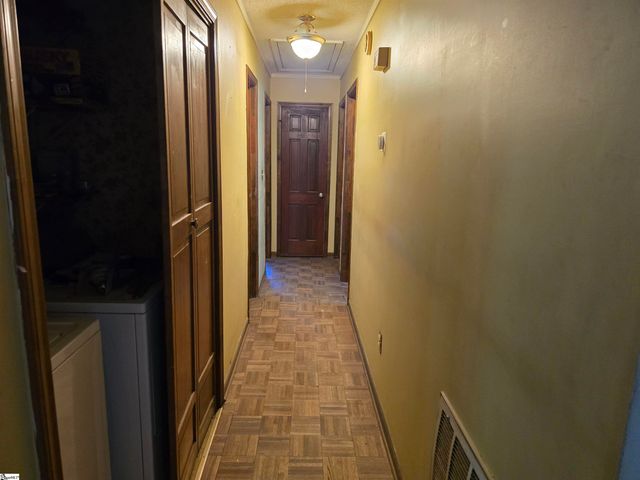 4 Cardinal Drive, Taylors, SC 29687