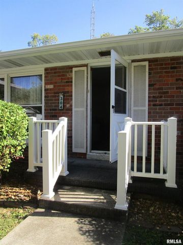 304 APRIL Avenue, Carmi, IL 62821
