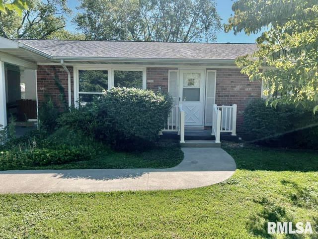 304 APRIL Avenue, Carmi, IL 62821