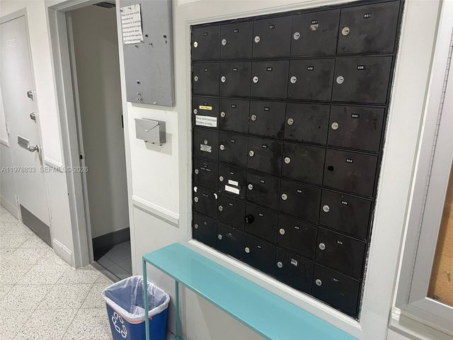 1390 Ocean Dr 101, Miami Beach, FL 33139