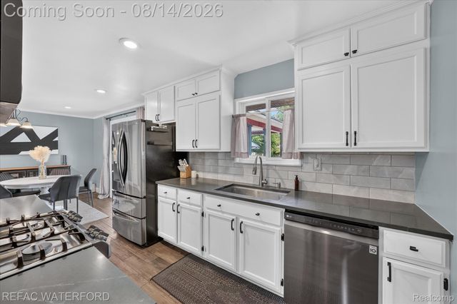 3476 Levee Street, Waterford Charter Township, MI 48329