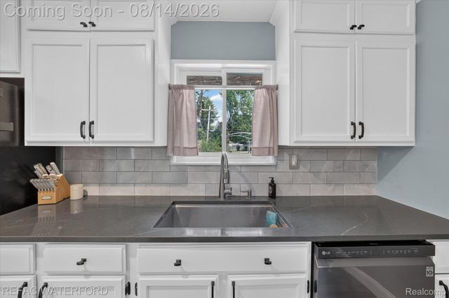 3476 Levee Street, Waterford Charter Township, MI 48329