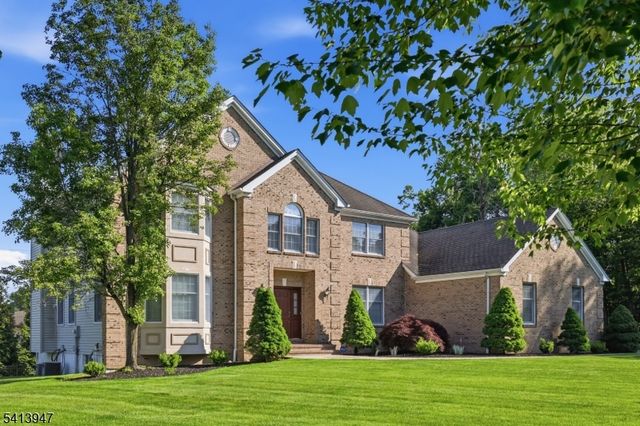 31 Phillip Dr, Parsippany-troy Hills Twp., NJ 07054
