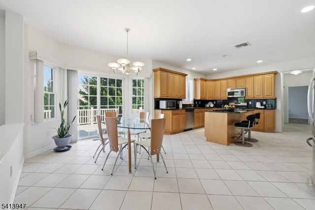 31 Phillip Dr, Parsippany-troy Hills Twp., NJ 07054