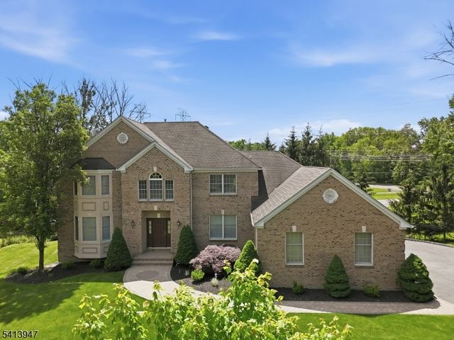 31 Phillip Dr, Parsippany-troy Hills Twp., NJ 07054