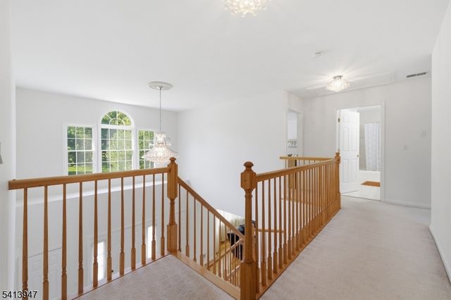 31 Phillip Dr, Parsippany-troy Hills Twp., NJ 07054