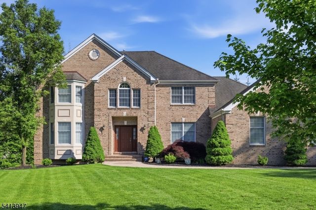 31 Phillip Dr, Parsippany-troy Hills Twp., NJ 07054