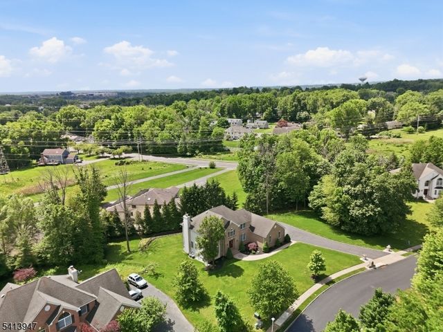 31 Phillip Dr, Parsippany-troy Hills Twp., NJ 07054