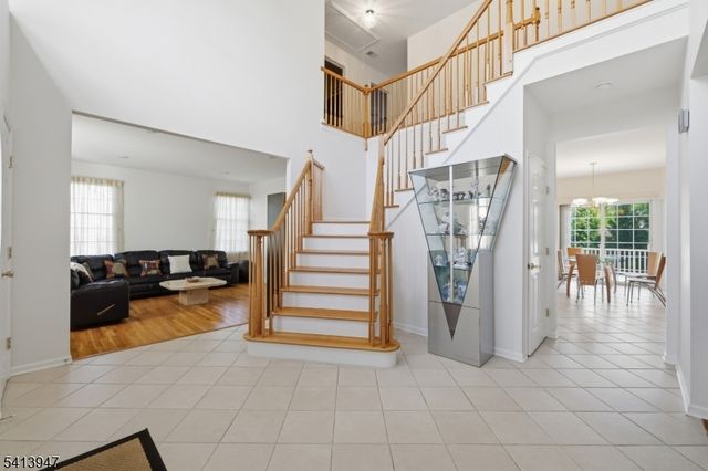 31 Phillip Dr, Parsippany-troy Hills Twp., NJ 07054