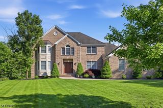 31 Phillip Dr, Parsippany-troy Hills Twp., NJ 07054