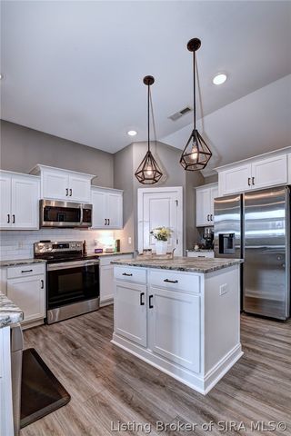 9008 Haylyn Lane, Georgetown, IN 47122