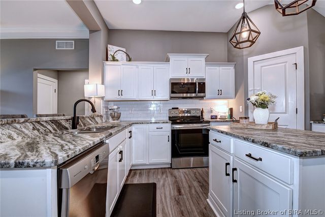 9008 Haylyn Lane, Georgetown, IN 47122