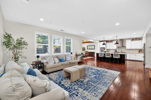 2024 Symphony Ave, Roseville, CA 95747