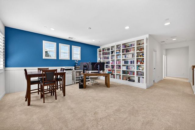 2024 Symphony Ave, Roseville, CA 95747