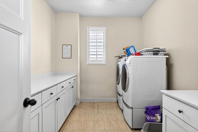 2024 Symphony Ave, Roseville, CA 95747