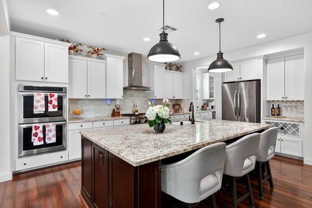 2024 Symphony Ave, Roseville, CA 95747