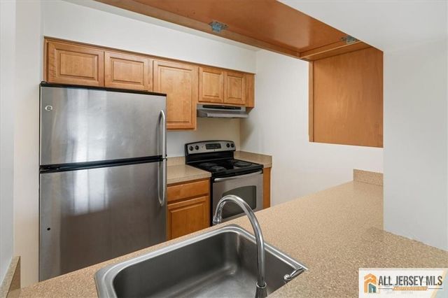 1604 Ravens Crest Drive, Plainsboro, NJ 08536