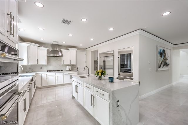 6809 Via Locanda Avenue, Las Vegas, NV 89131