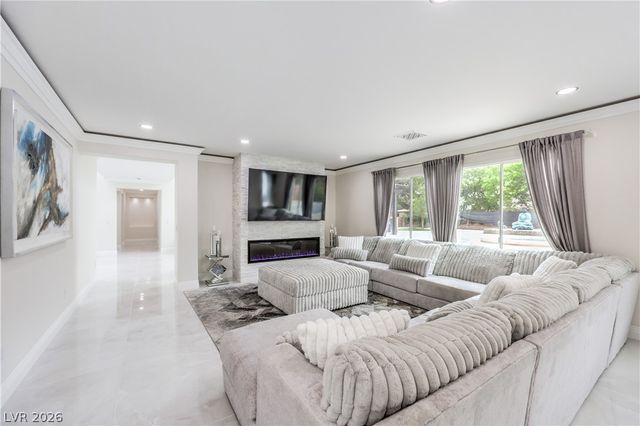 6809 Via Locanda Avenue, Las Vegas, NV 89131
