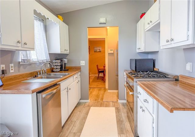 15446 Sheldon Road, Brook Park, OH 44142