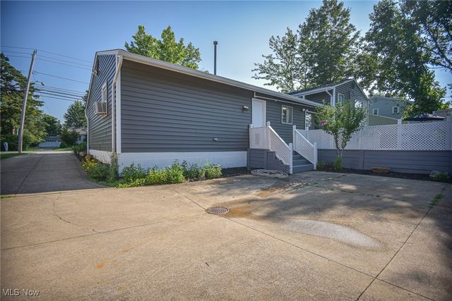 15446 Sheldon Road, Brook Park, OH 44142