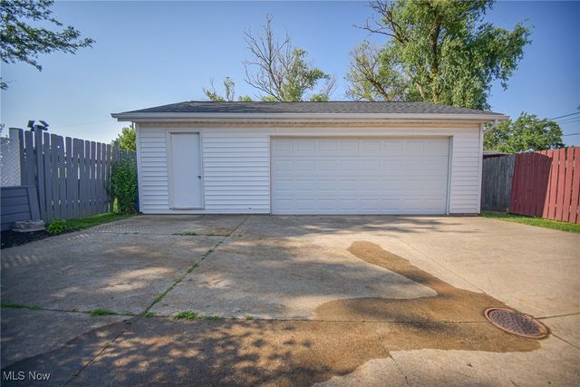 15446 Sheldon Road, Brook Park, OH 44142