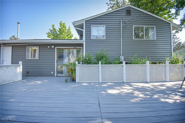 15446 Sheldon Road, Brook Park, OH 44142