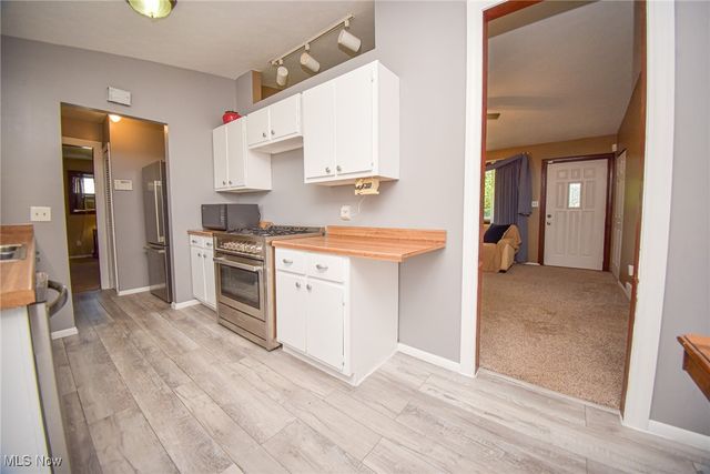 15446 Sheldon Road, Brook Park, OH 44142