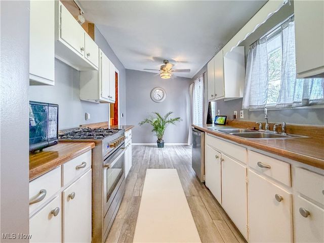 15446 Sheldon Road, Brook Park, OH 44142