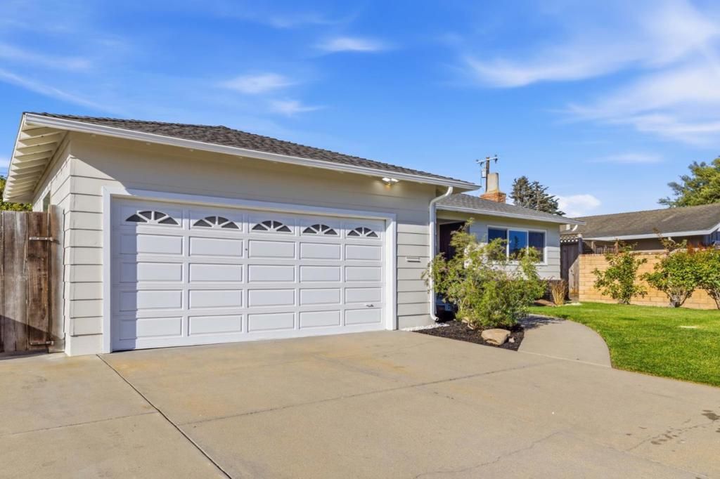 Image 3 of property listing at 788 Bedford Drive, Salinas, CA 93901