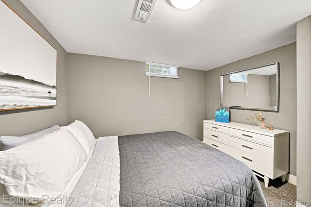 26925 S River Road, Harrison Charter Township, MI 48045