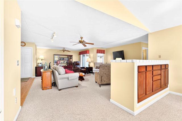 6261 Overlook Lane, Rostraver, PA 15012