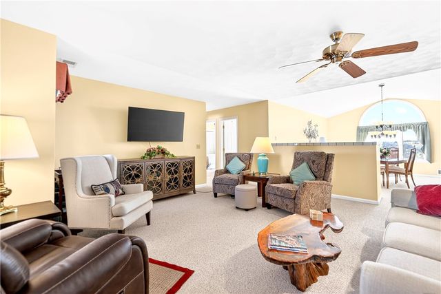 6261 Overlook Lane, Rostraver, PA 15012