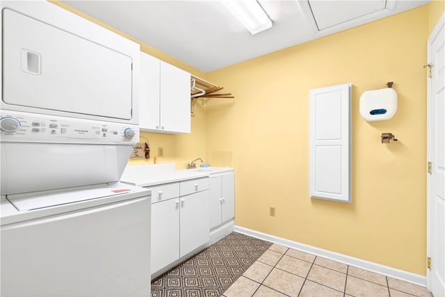 6261 Overlook Lane, Rostraver, PA 15012