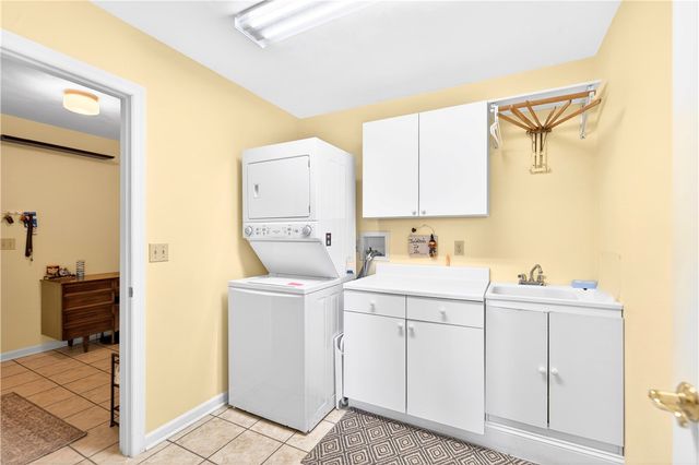 6261 Overlook Lane, Rostraver, PA 15012