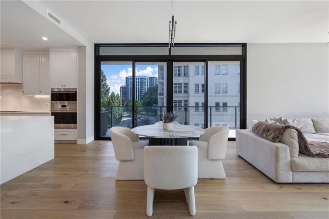 2520 Peachtree NW Road 403, Atlanta, GA 30305