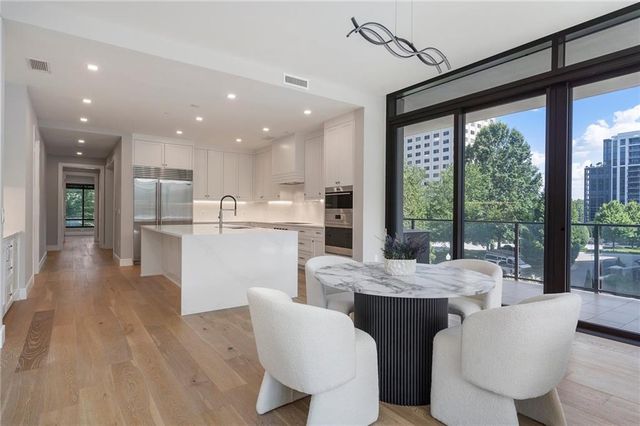 2520 Peachtree NW Road 403, Atlanta, GA 30305