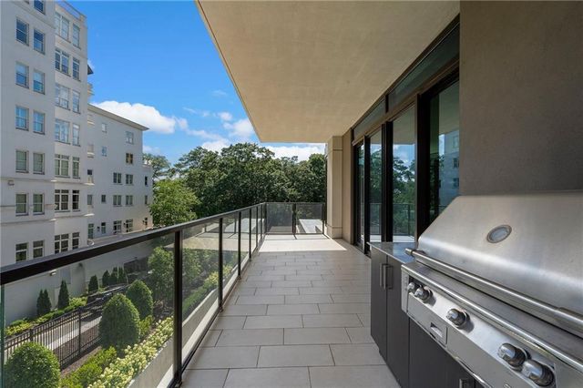 2520 Peachtree NW Road 403, Atlanta, GA 30305