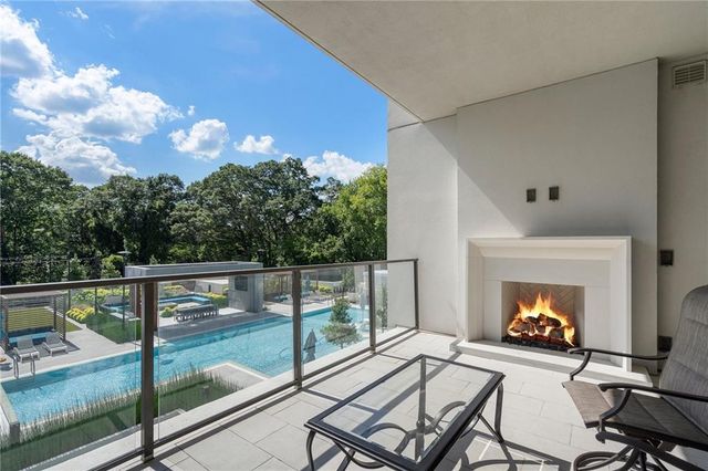 2520 Peachtree NW Road 403, Atlanta, GA 30305