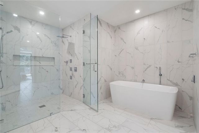 2520 Peachtree NW Road 403, Atlanta, GA 30305