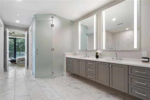 2520 Peachtree NW Road 403, Atlanta, GA 30305