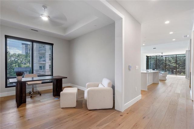 2520 Peachtree NW Road 403, Atlanta, GA 30305